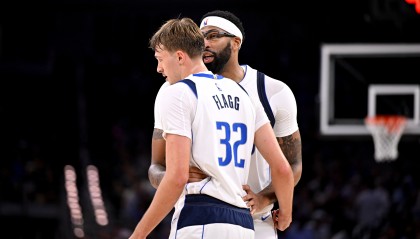 开云体育在线-弗拉格：我很喜欢和浓眉一起打球 期待与浓眉&amp;欧文并肩作战