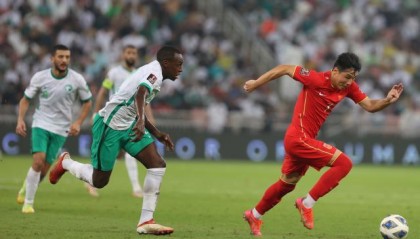 开云体育中国-说国足先学比喻：丢里子又丢面子 李铁像应试考生